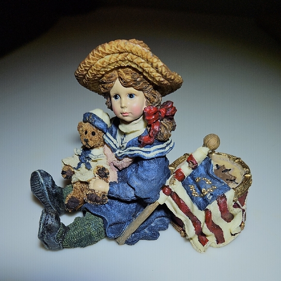 Charming Blue and Red Sailor Girl Sculpture From "The Dollstone Collection" - Picture 1 of 3